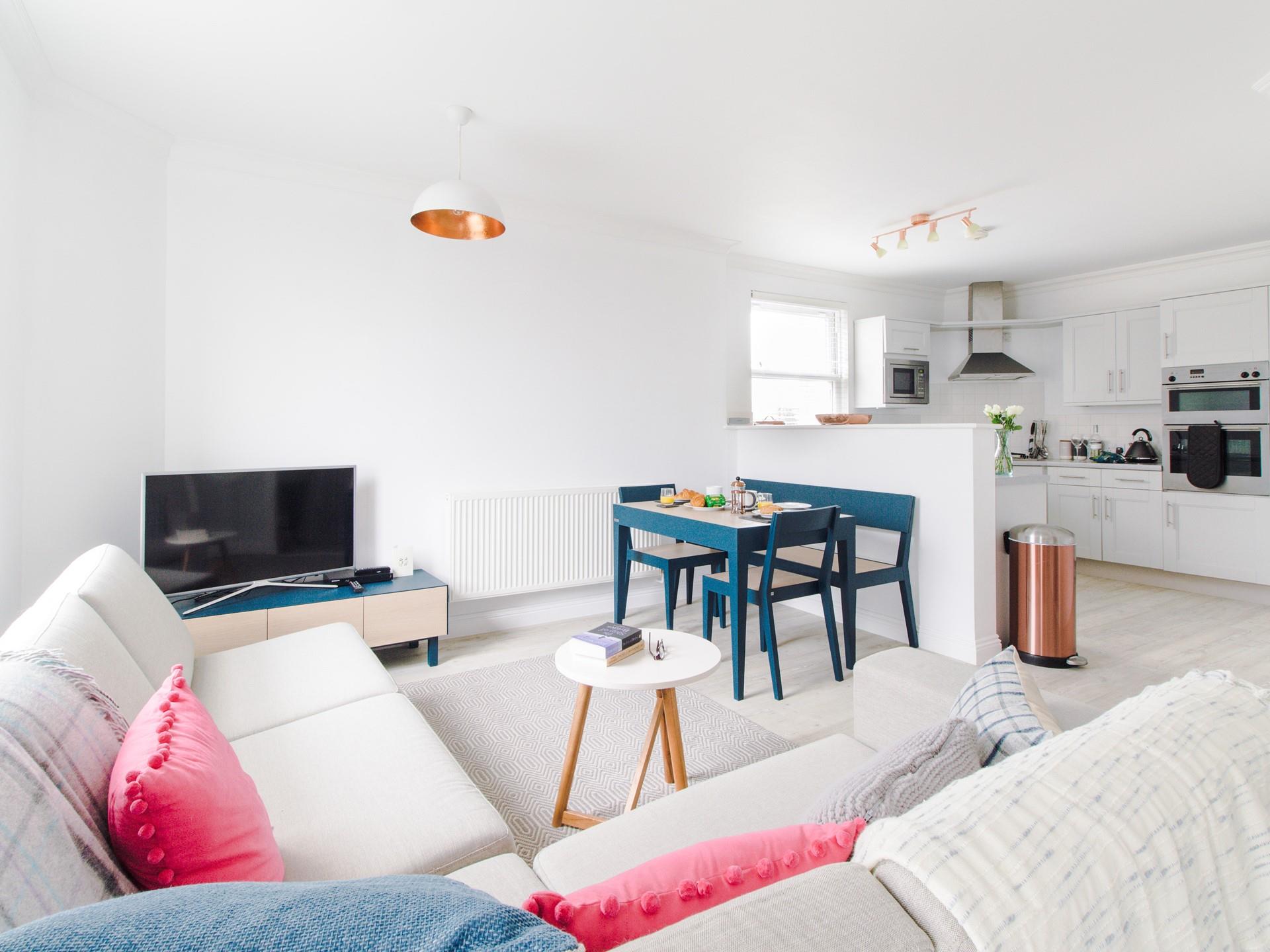 Light and airy, this stunning apartment is just a short walk from the centre of St Ives.