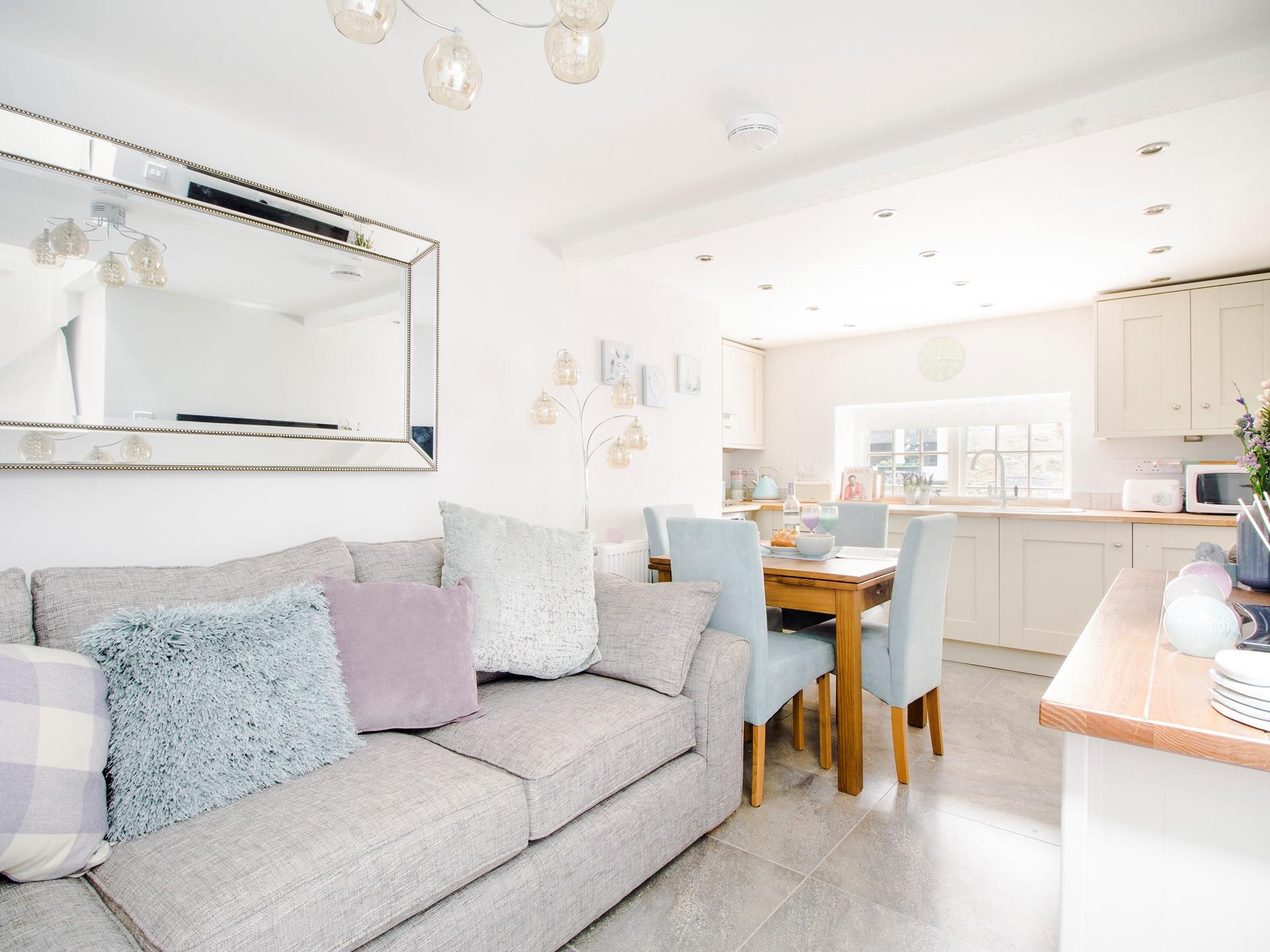 Lobster Pot Downalong Aspects Holidays