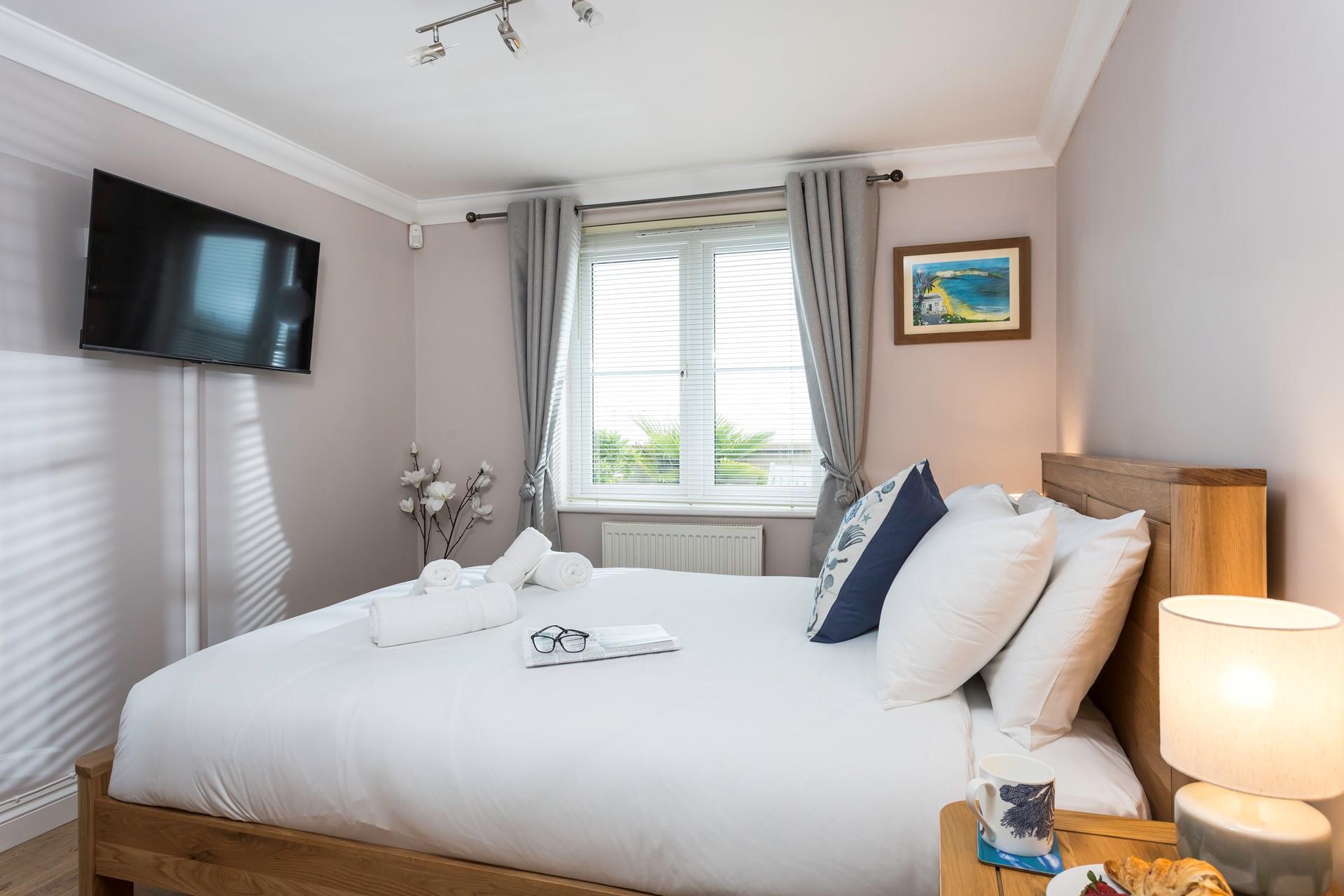 Wake up to sea views each morning while you sip a cuppa.