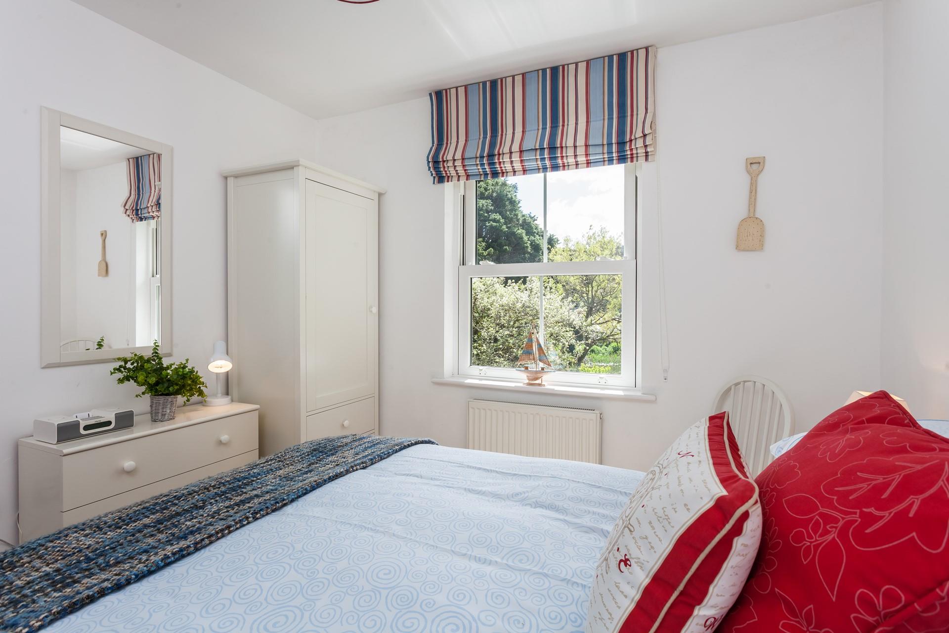 Watch the wildlife wake up in the leafy garden.