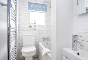 The family bathroom is the perfect place to pamper yourself after a day on the beach.