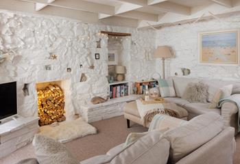 Step inside Harmony Cottage, a welcoming home from home in the heart of St Ives.