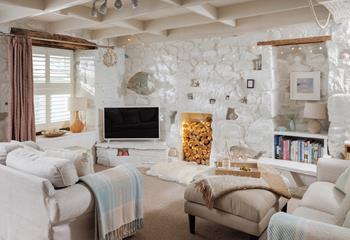 Unwind in the cosy cottage after spending your days on the beach.
