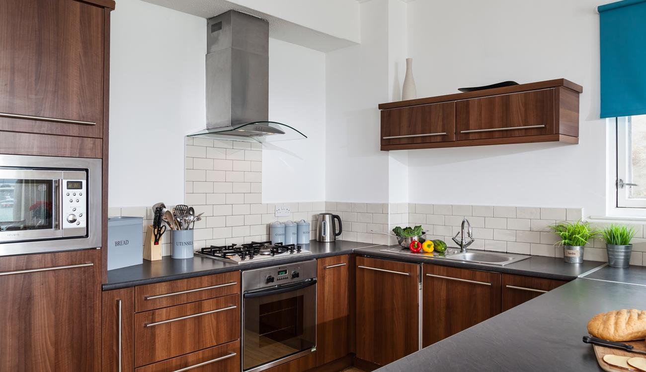 Head to town to pick up some fresh ingredients to rustle a delicious meal for the whole family.