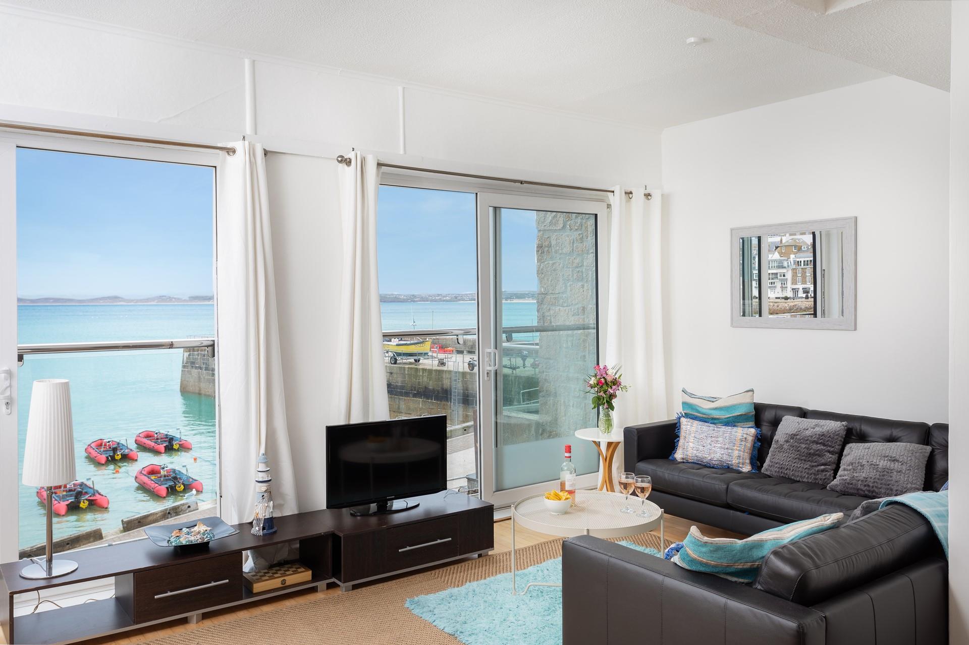 You can enjoy enviable views from the minute you wake up.