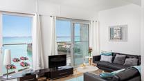 You can enjoy enviable views from the minute you wake up.