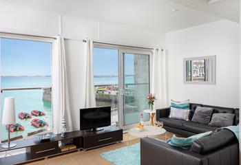 Onshore Apartment in The Wharf