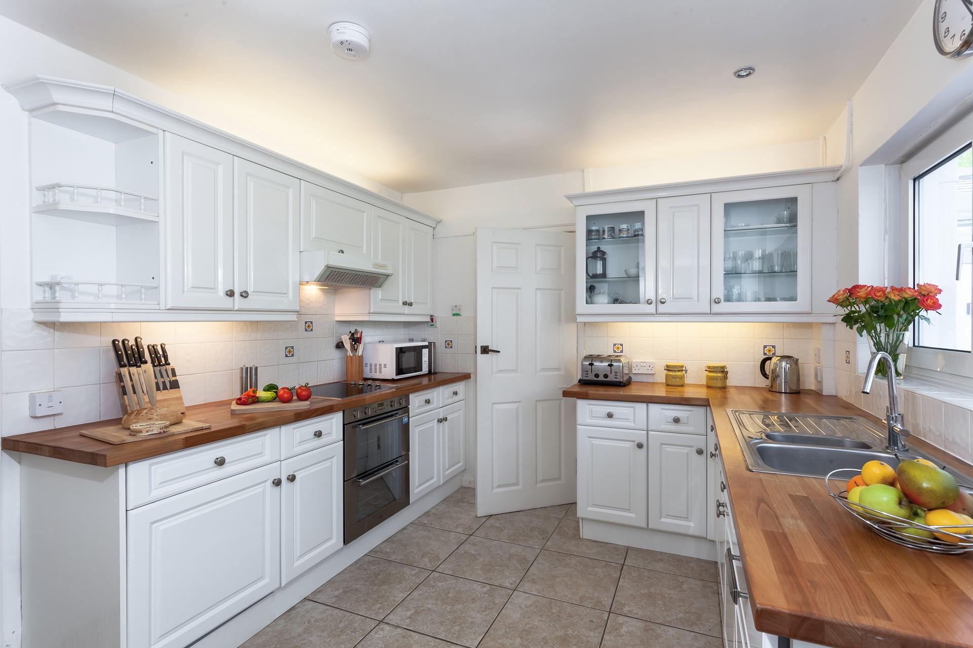 The well-equipped kitchen is perfect for cooking up hearty breakfasts.