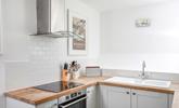 The kitchen is modern and stylish, perfect for rustling up tasty meals. - Thumbnail Image