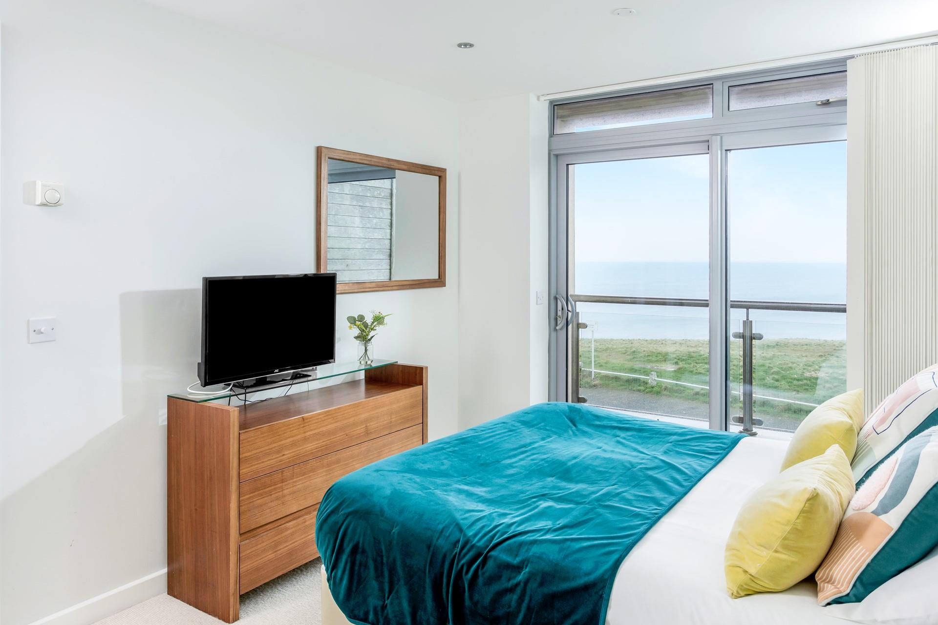 Imagine waking up to these gorgeous views!