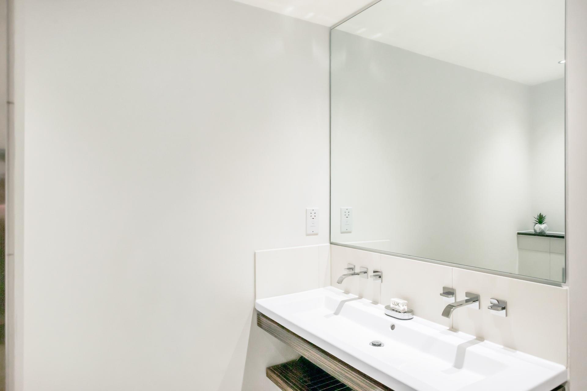 The double sink offers plenty of space to get ready.