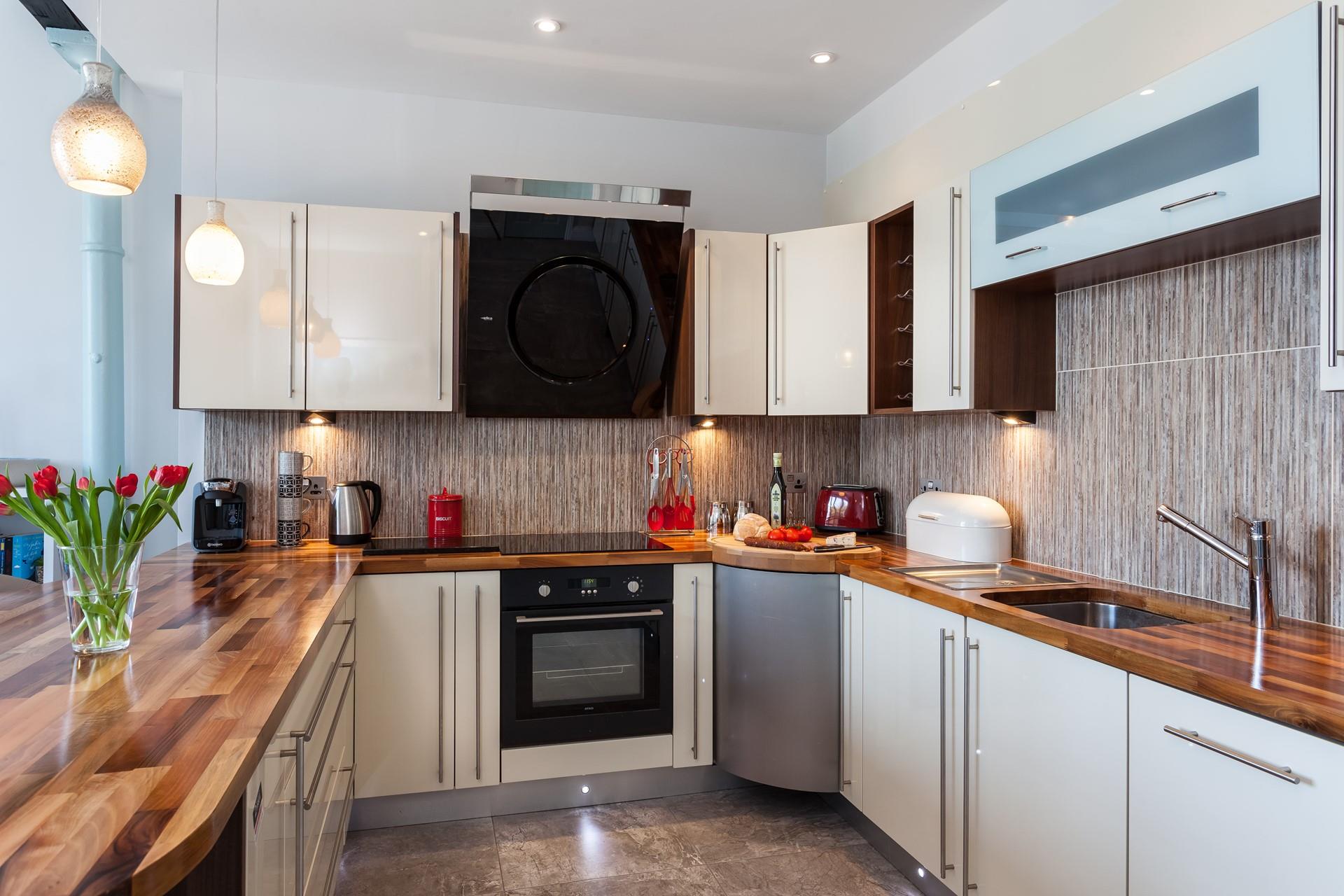 Rustle up meals in your well-equipped kitchen, or head out for dinner in town.