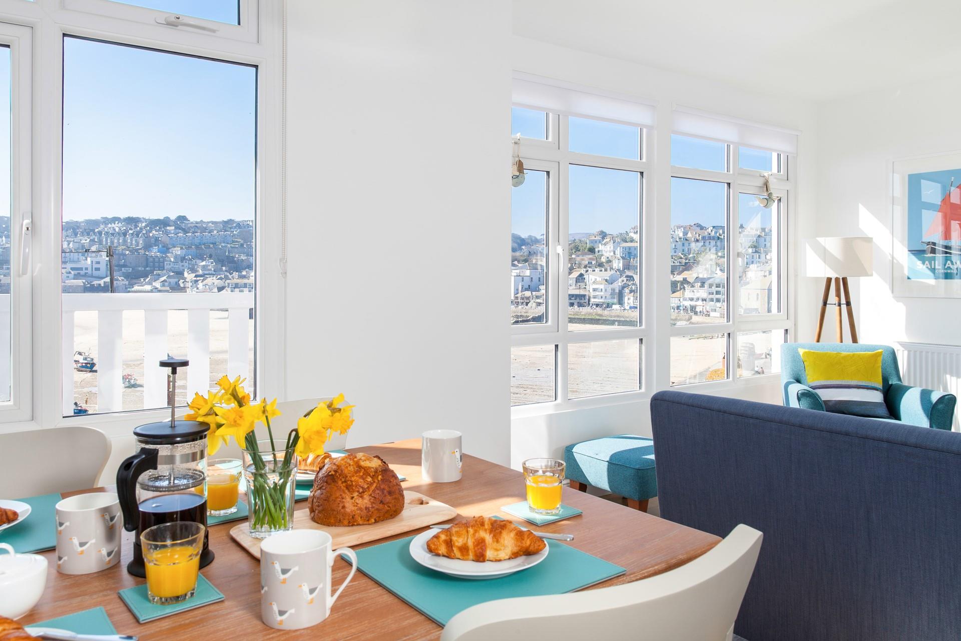 Breakfast can be enjoyed with the beautiful backdrop of St Ives.