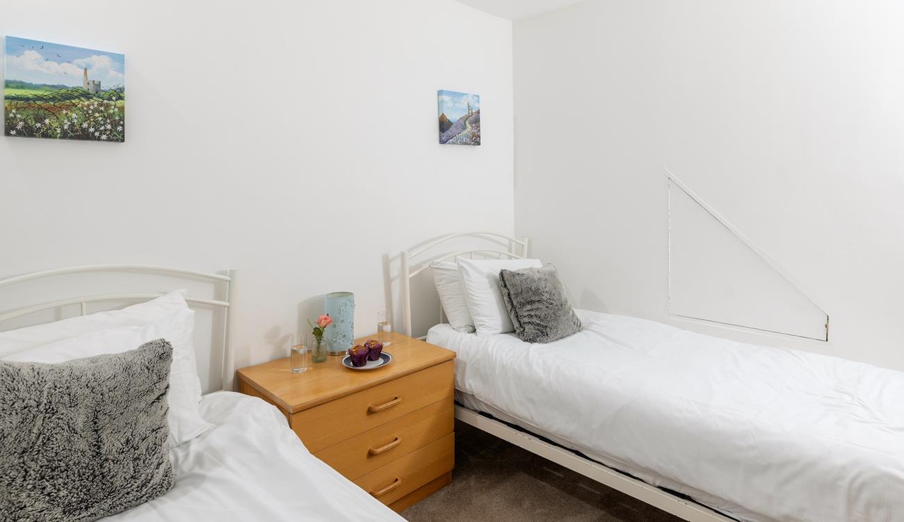 The beaches next door are dog friendly all year round, so your pooches don't have to miss out on the fun!