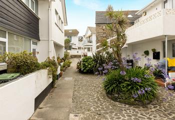 Porthgiwdden beach is just steps away from White Cove!