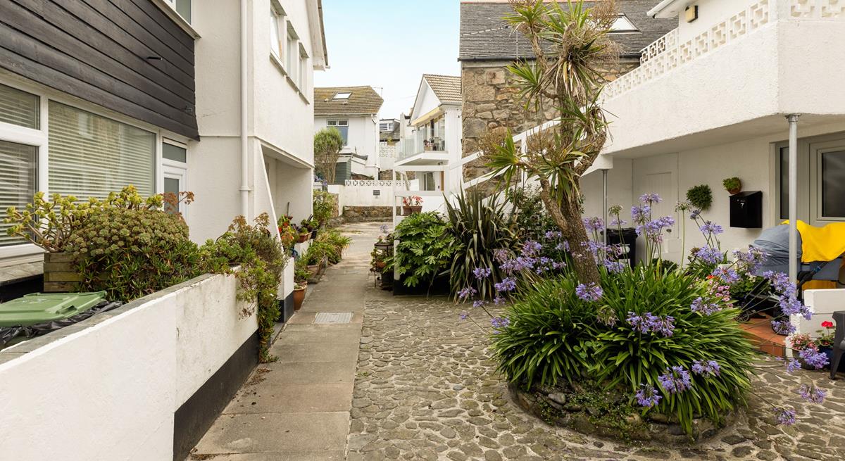 Porthgiwdden beach is just steps away from White Cove!