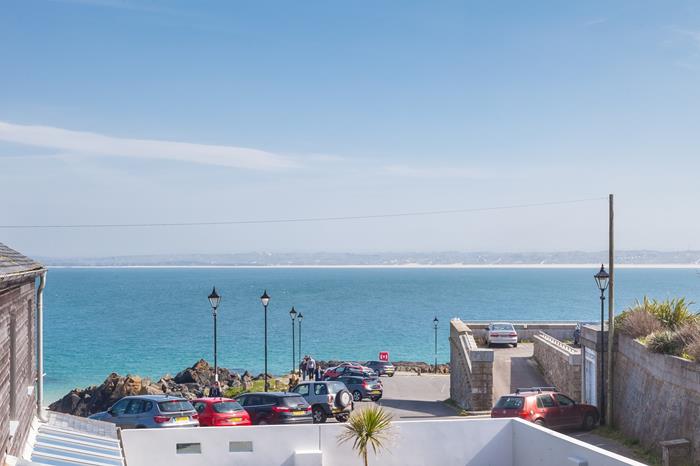 White Cove, Sleeps 4 in Downalong