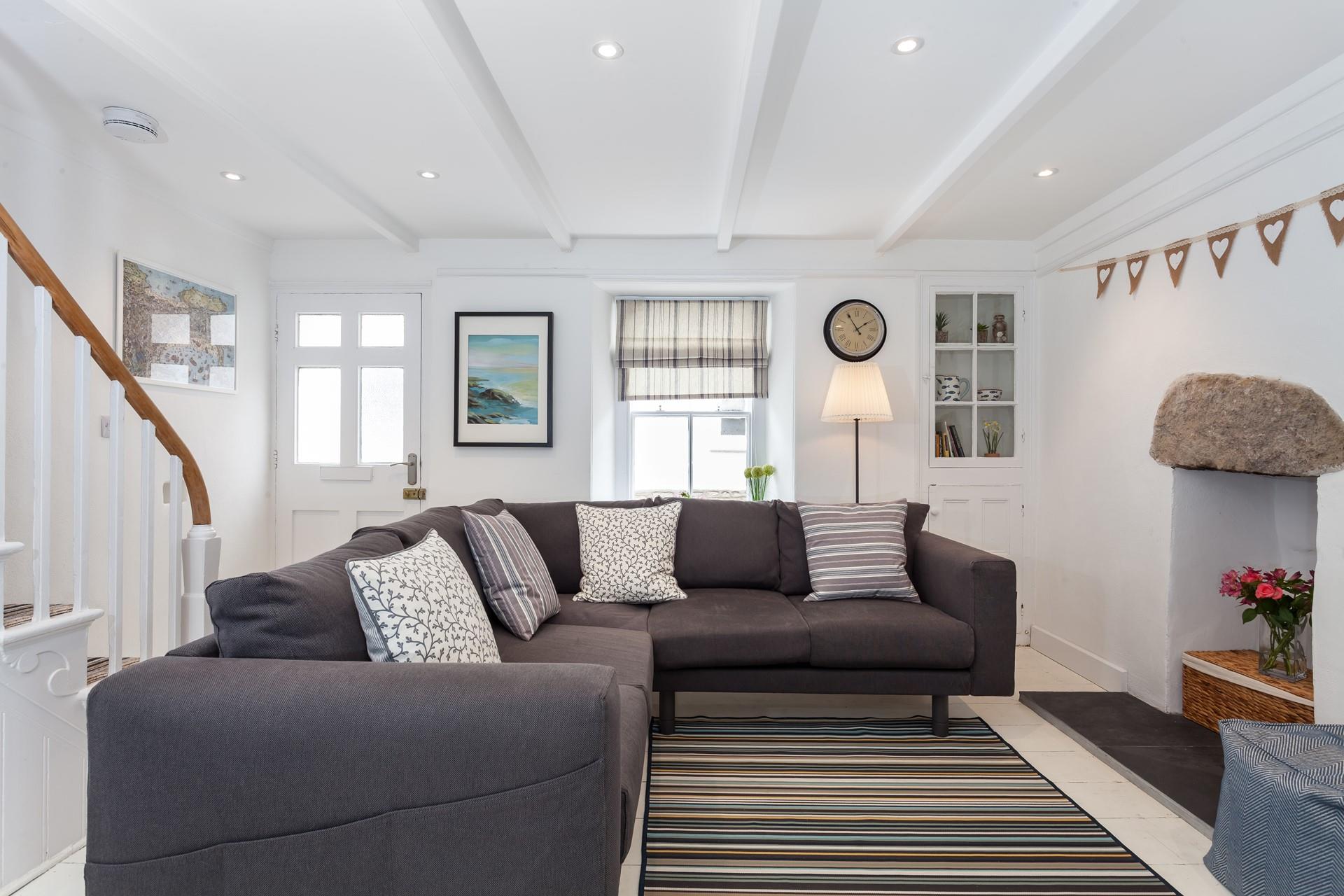 The cosy lounge is situated on the first floor.