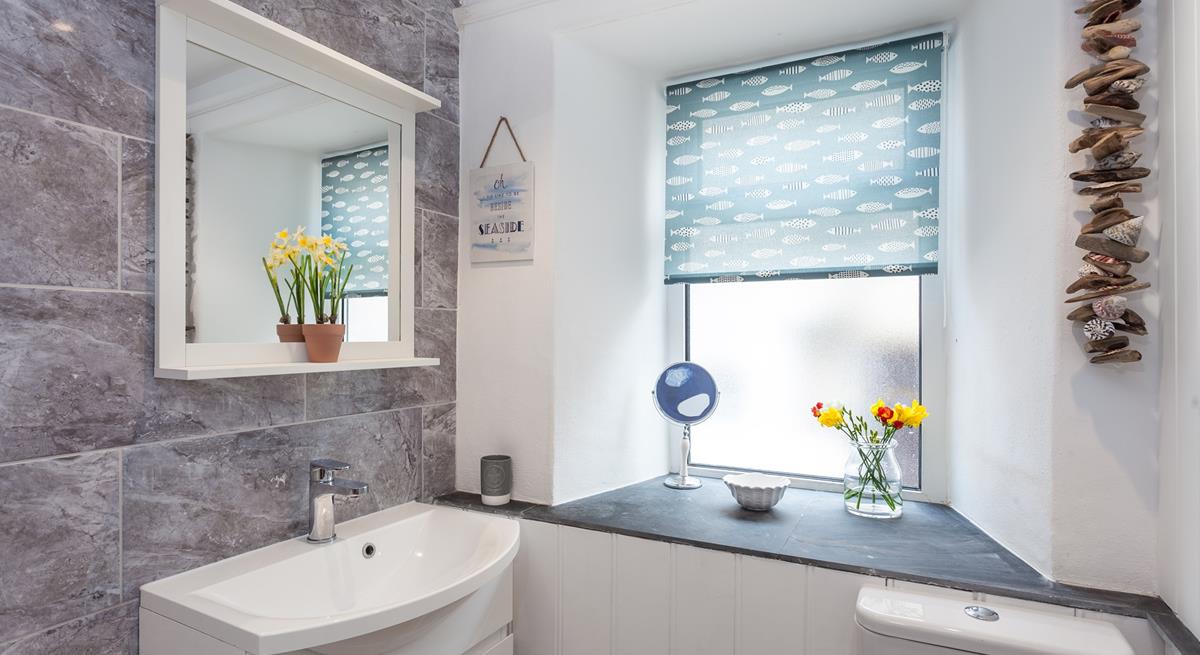 Get ready in the bathroom and head out to explore St Ives' cobbled streets.