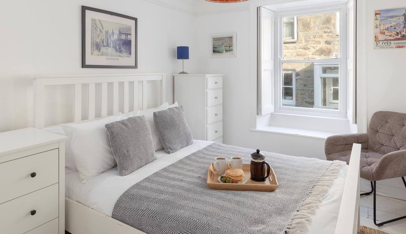 Wake up to the sound of seagulls and the sun streaming into your room. 