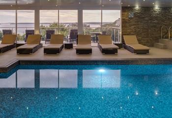 Treat yourself to a relaxing spa day, take turns relaxing in the sauna, steam room, jacuzzi and pool.