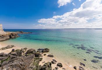 Bamaluz Beach is just below the apartment, perfect for a quick dip!