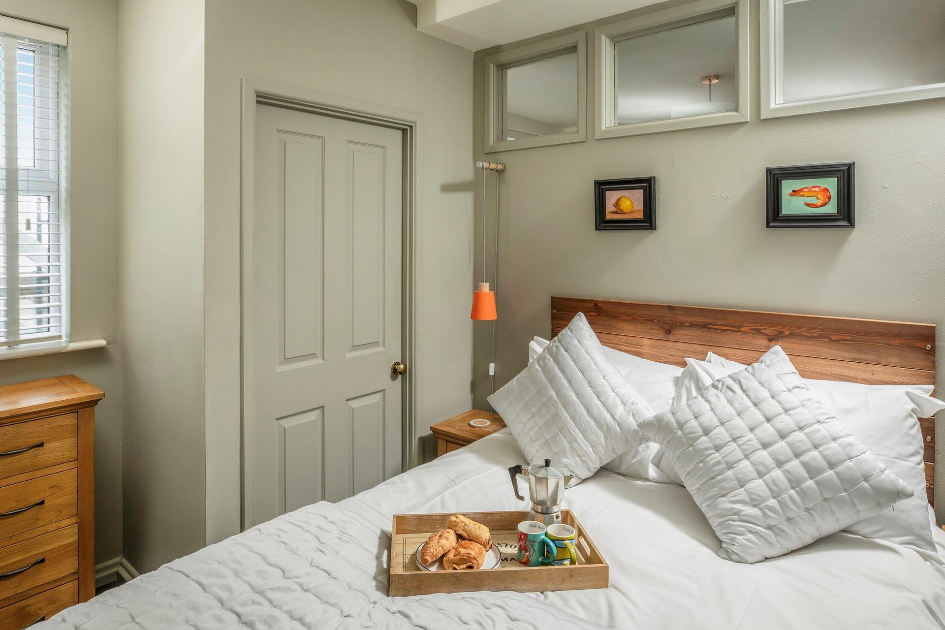 Wake up and enjoy your morning coffee before heading out to explore St Ives.