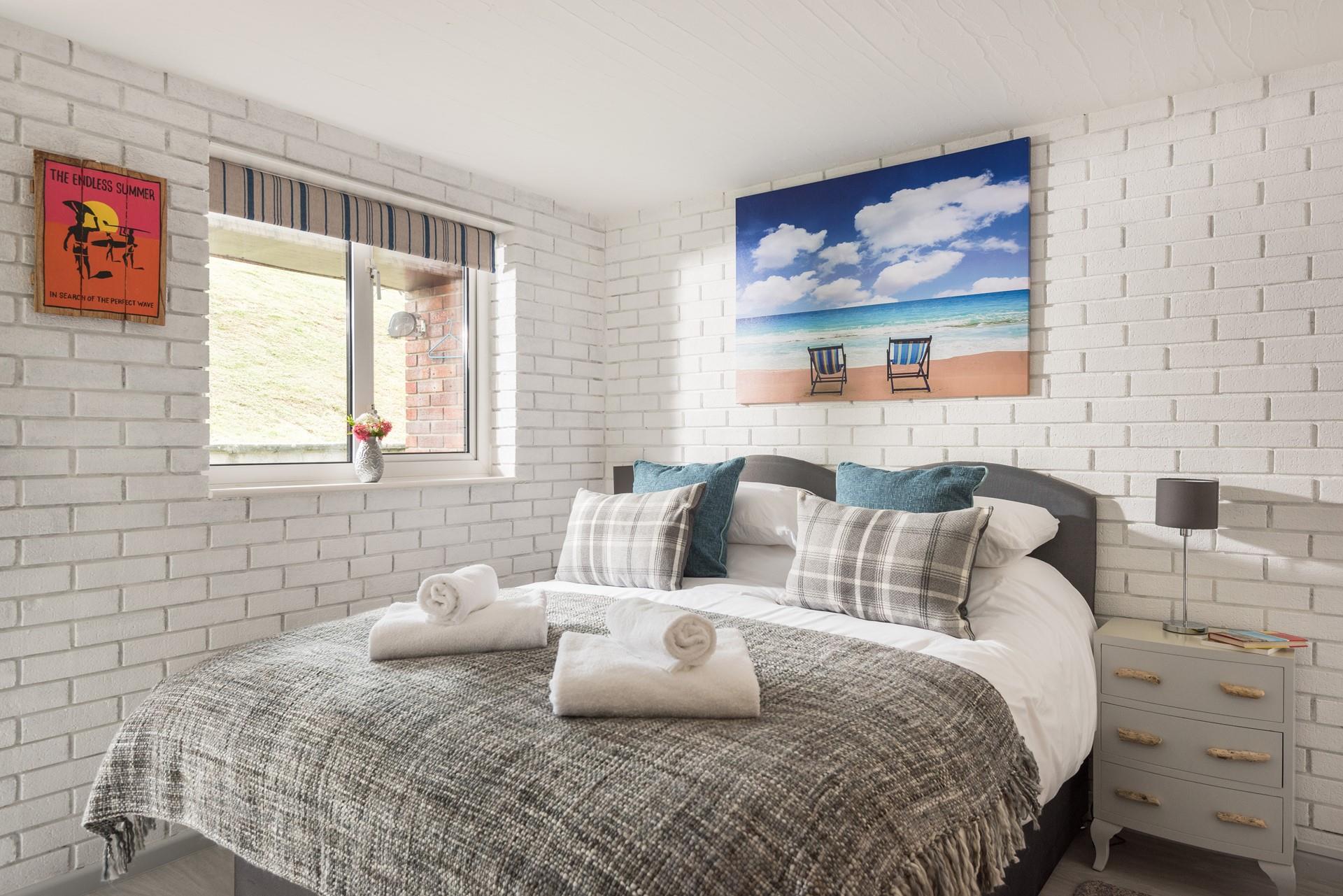 Zip and link beds can be made as twin or king size bed, allowing for flexible sleeping arrangements.