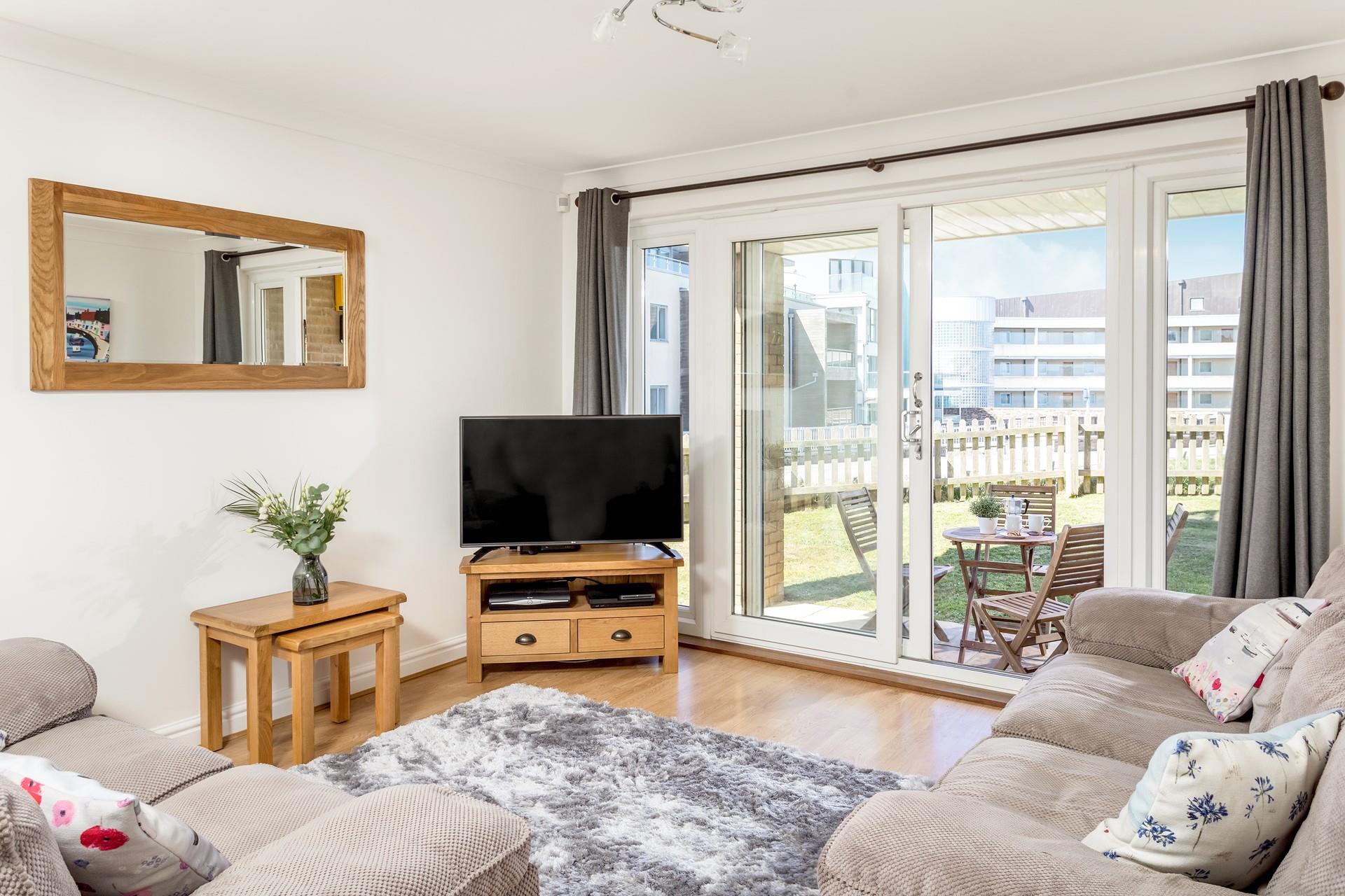 With two large sofas, there is ample space for the whole family to relax and socialise. 