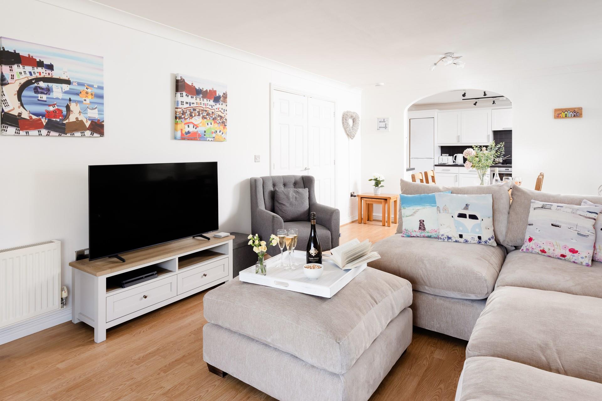 Sink into the sofa, put on a good film and unwind in the evening.