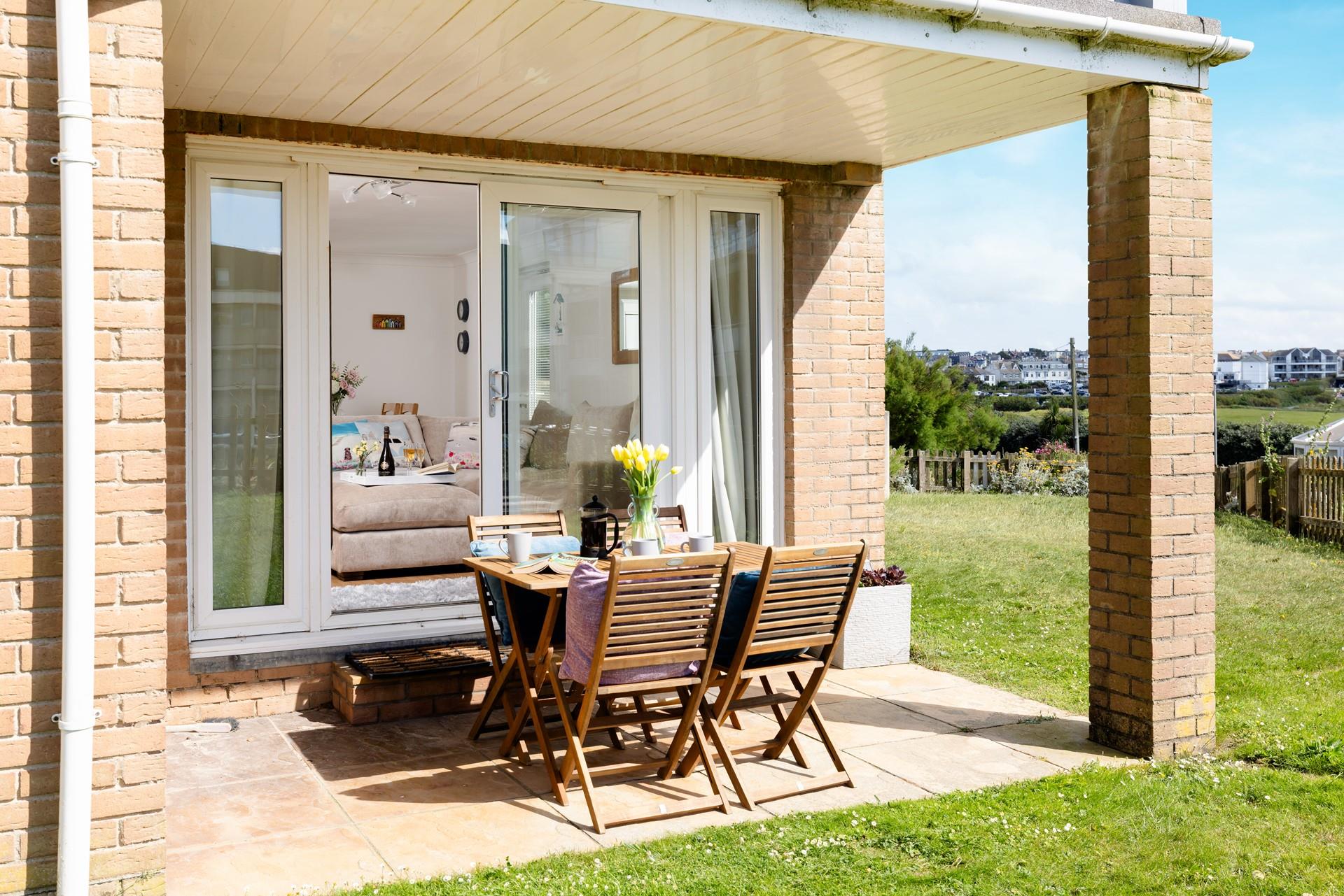 Read a book in the afternoon sun and enjoy dinner al fresco on the patio.