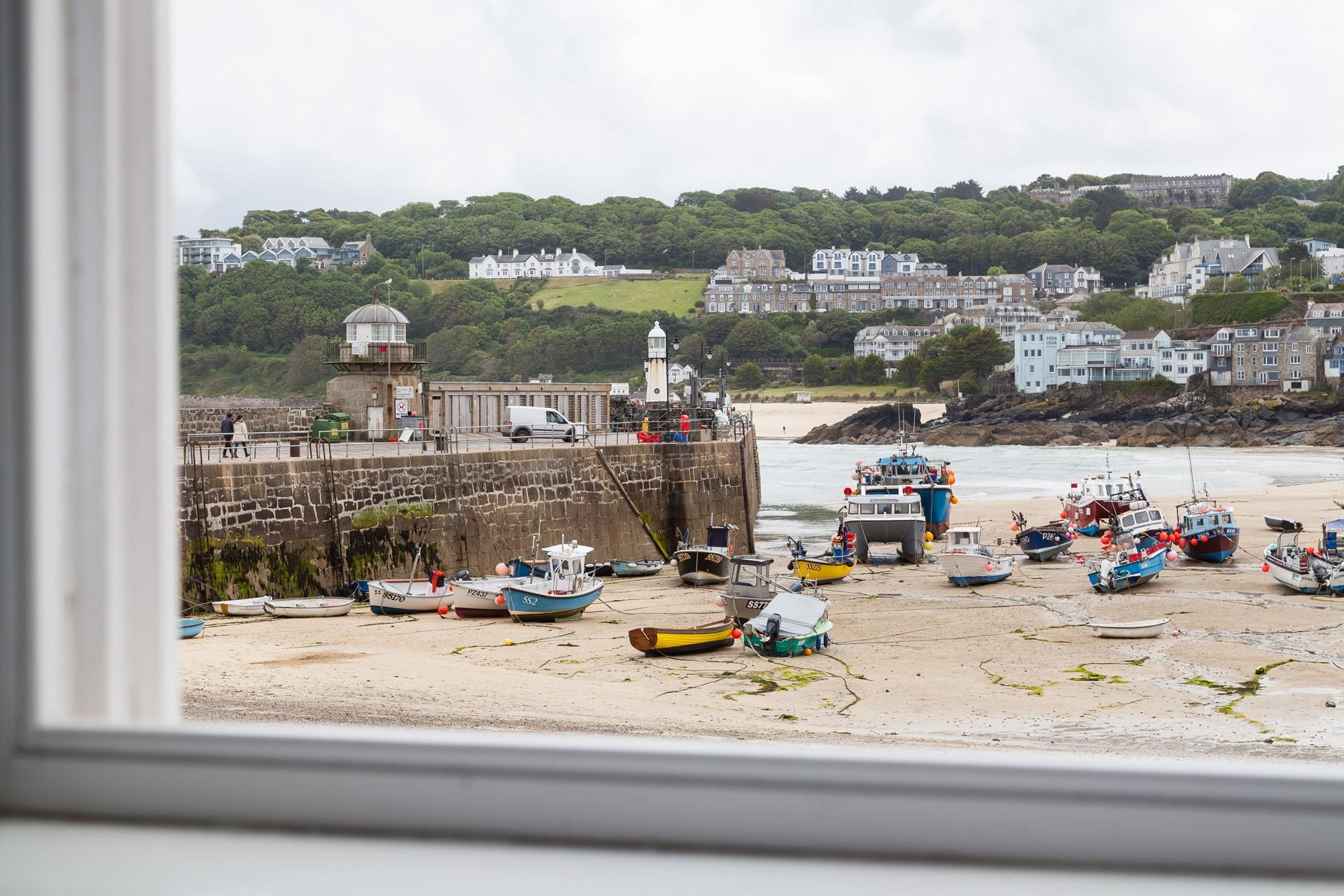 While away the hours nestled down on the window seat where the harbour views will provide ever-changing sights.