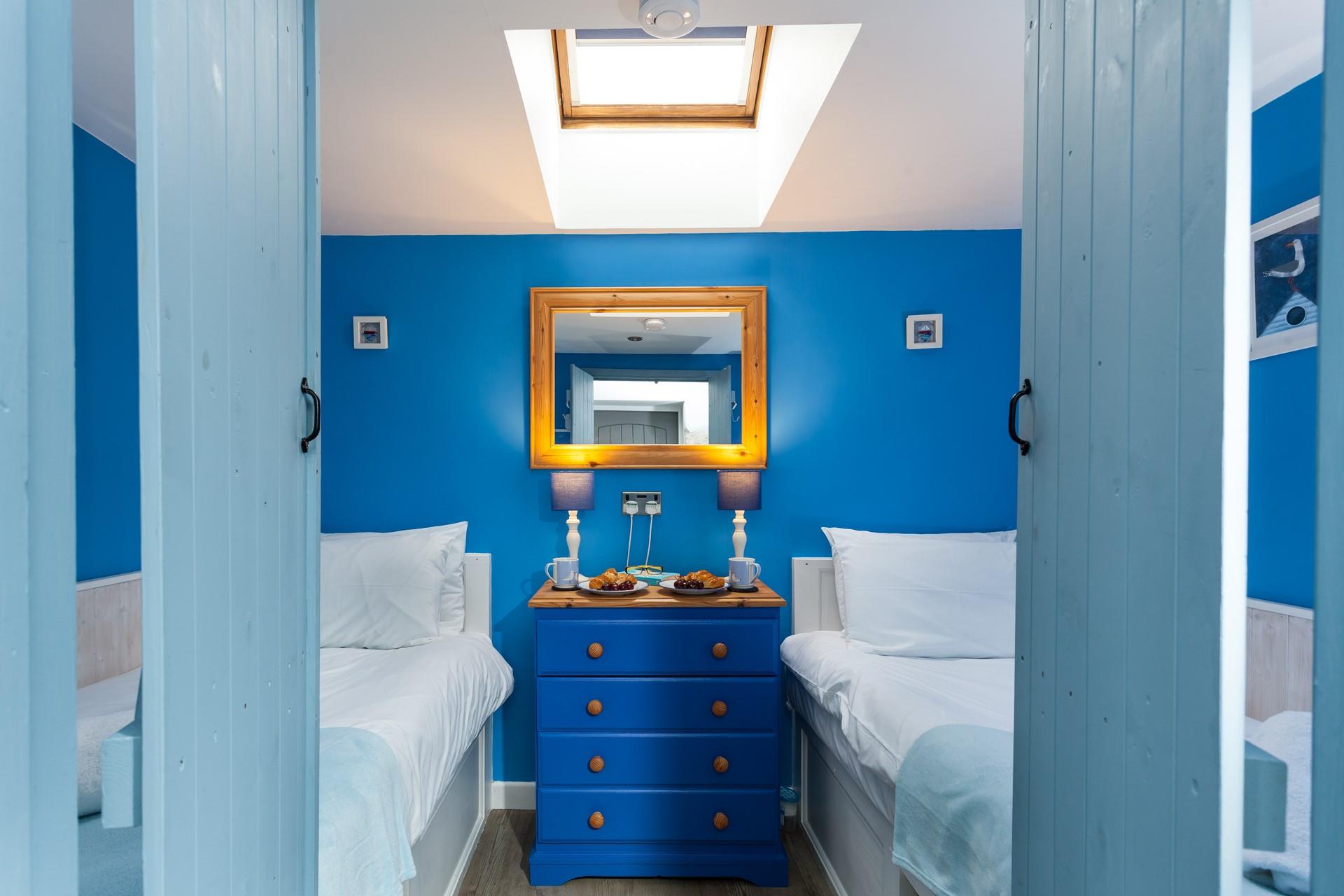 The kids will love exploring the rockpools on Perranuthnoe beach, see if you can catch some crabs!