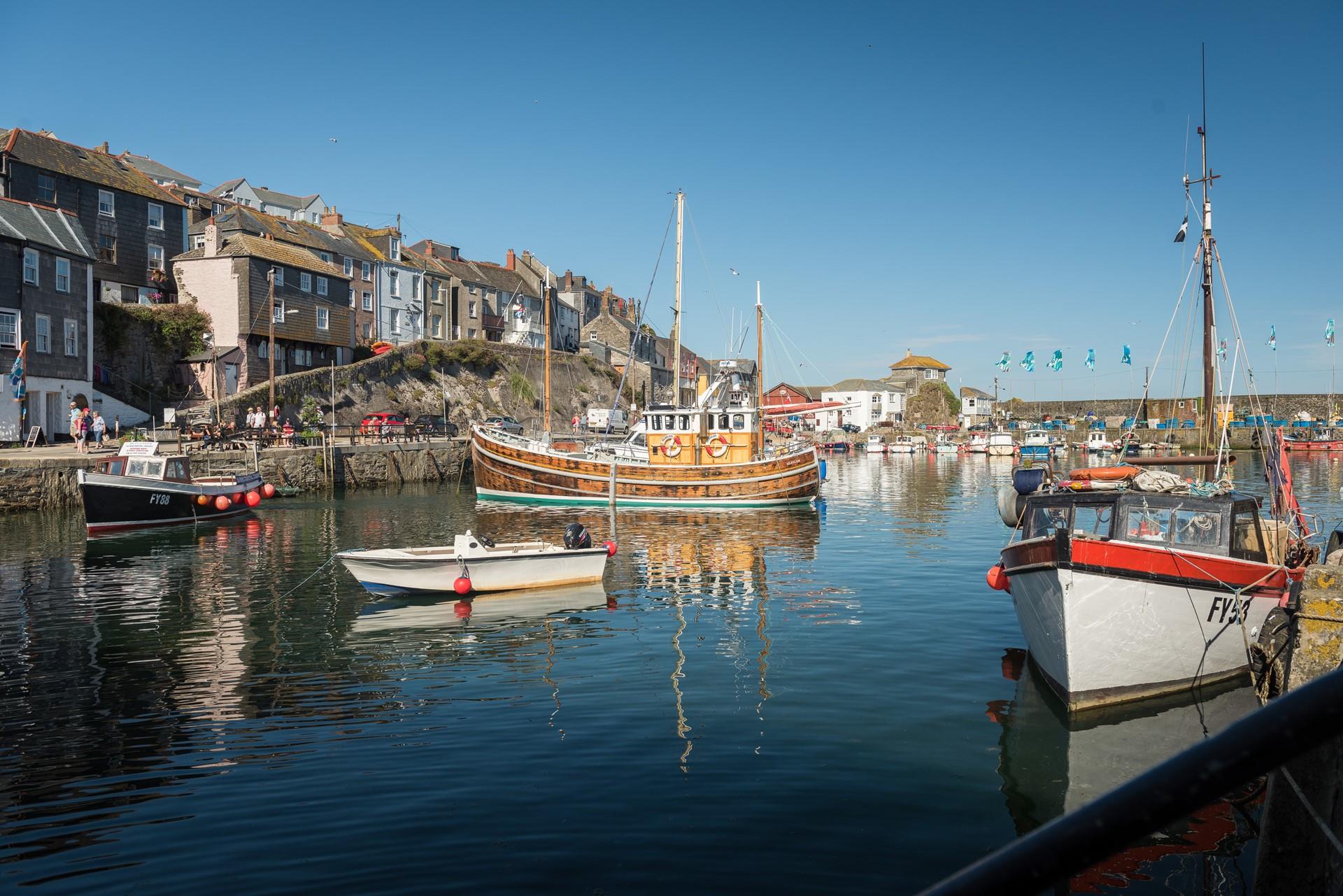 Enjoy strolling down to the harbour for some fresh sea air. 