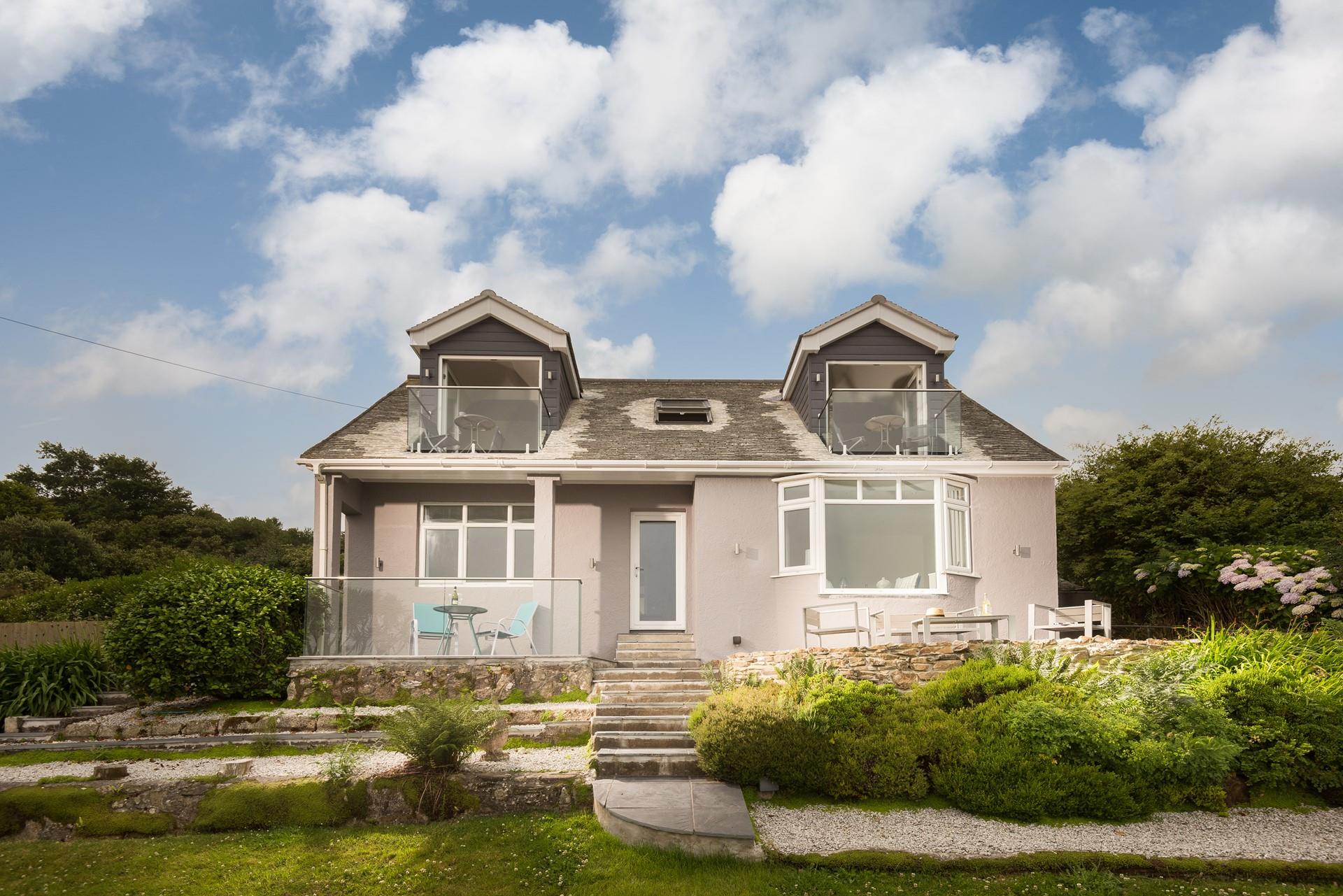 The elevated position gives you a beautiful sea view.