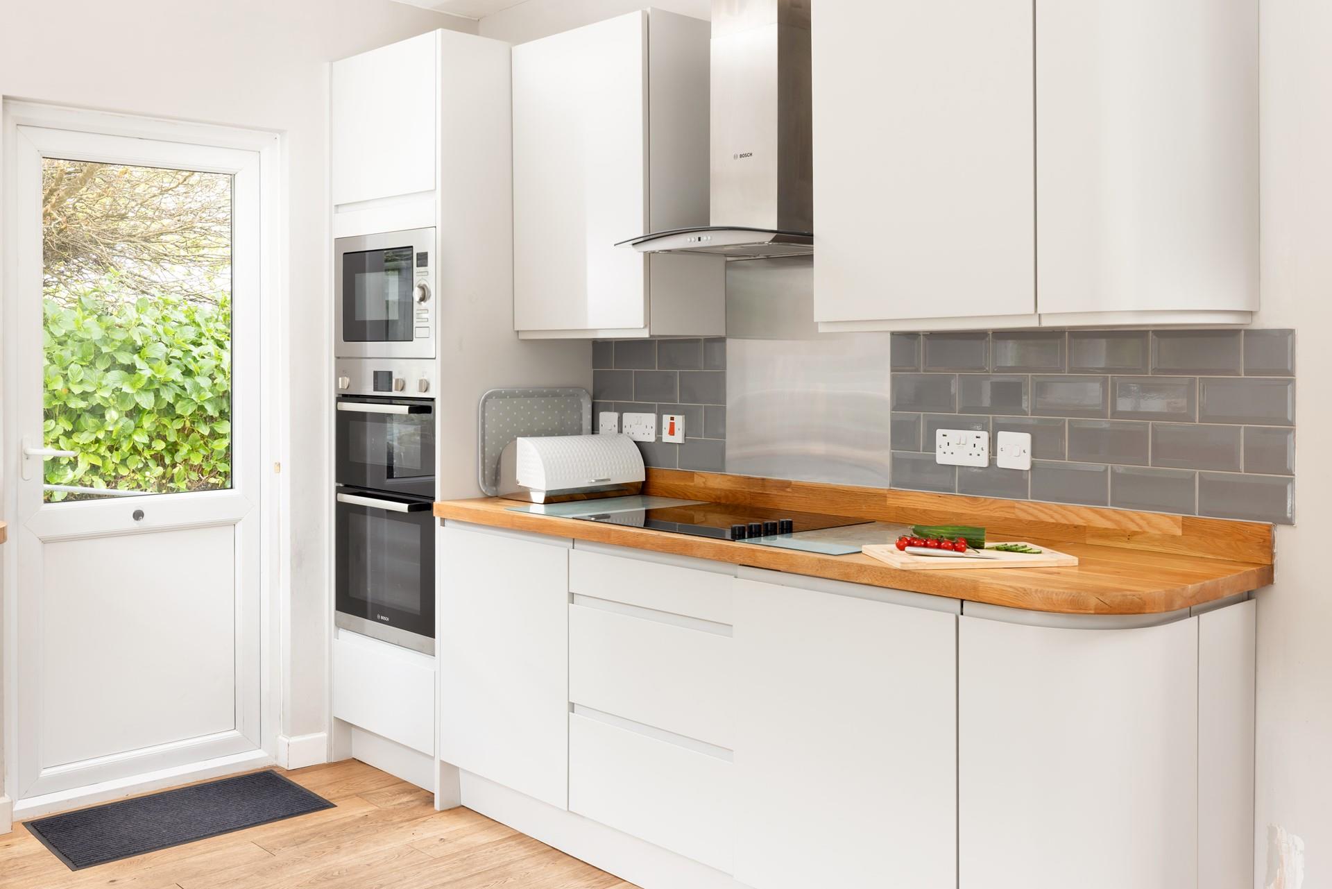 Whip up a quick breakfast before heading out for a day of exploring. 