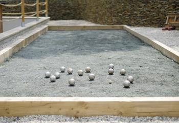 Songbirds has its very own pétanque area set on a terrace to the side of the property, which can be enjoyed by everyone.
