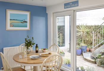Open the patio doors to let the sunshine in whilst you enjoy breakfast.