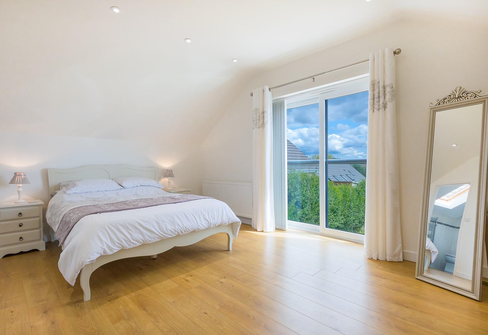 Wake up to throw open the curtains and sip your morning cuppa staring out to the sunny blue skies.