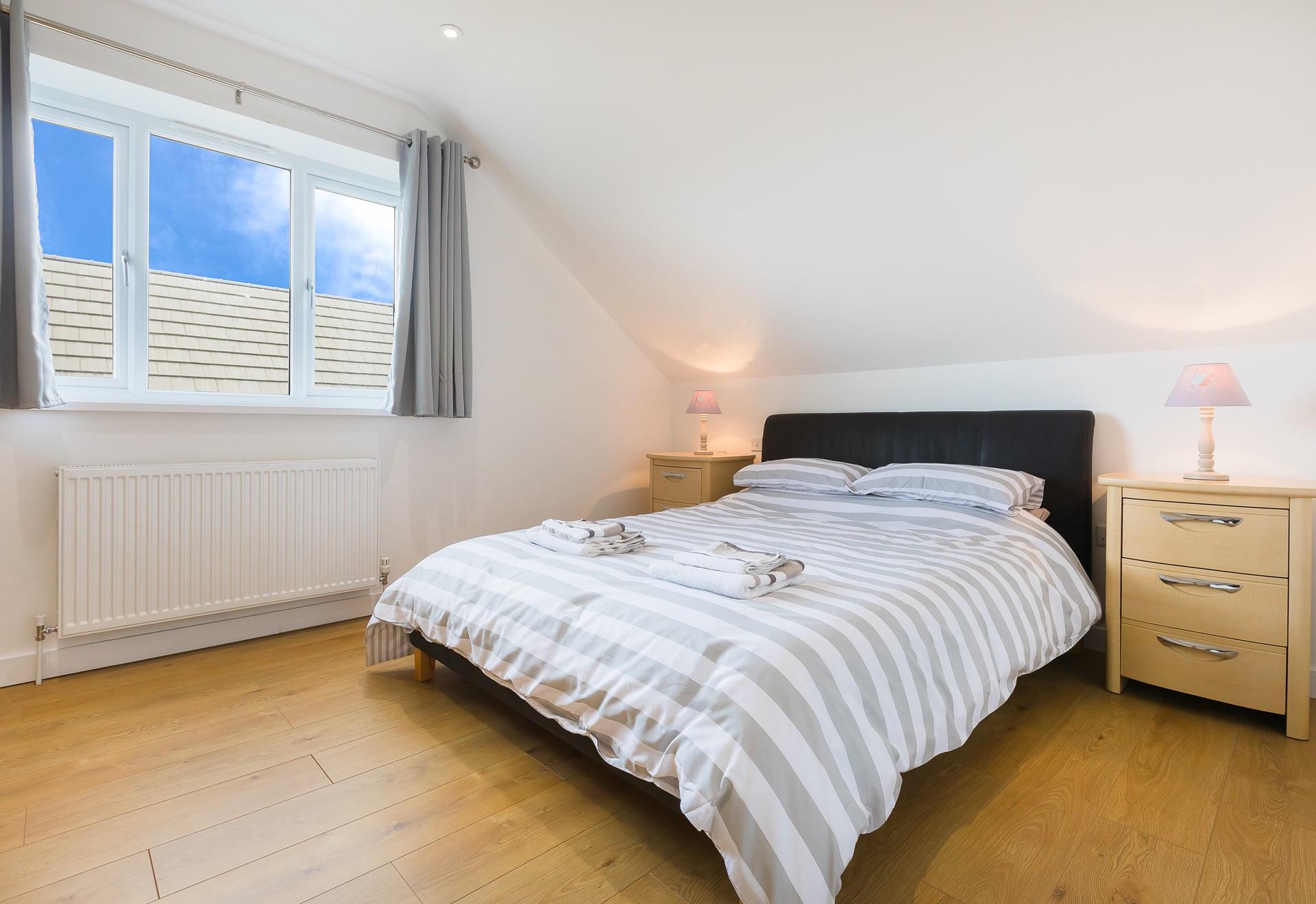 After an evening of eating at a local restaurant in town, come back to cosy into bed for a peaceful night's sleep.