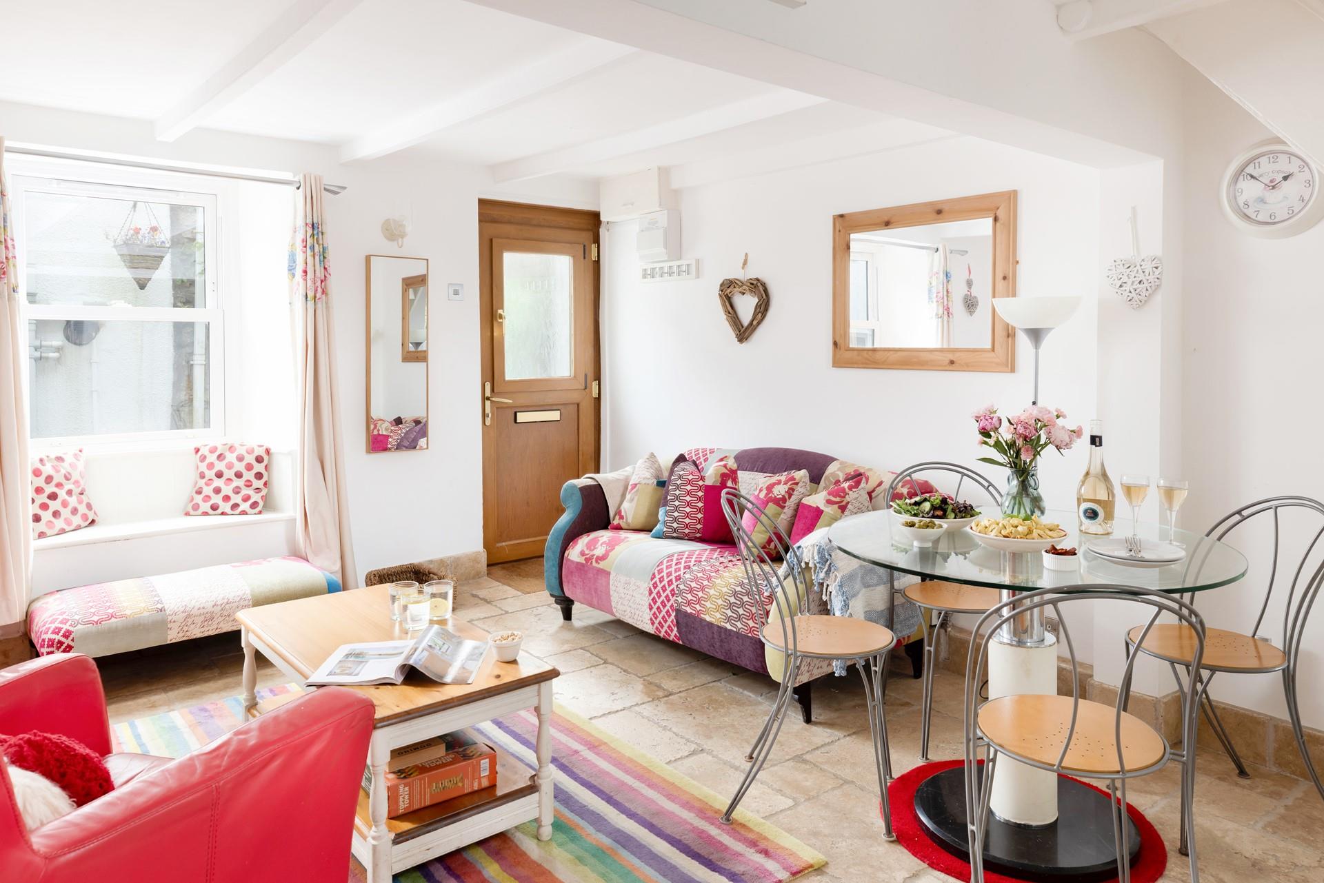 Caradon Cottage is a bright and welcoming bolthole in the heart of St Ives.