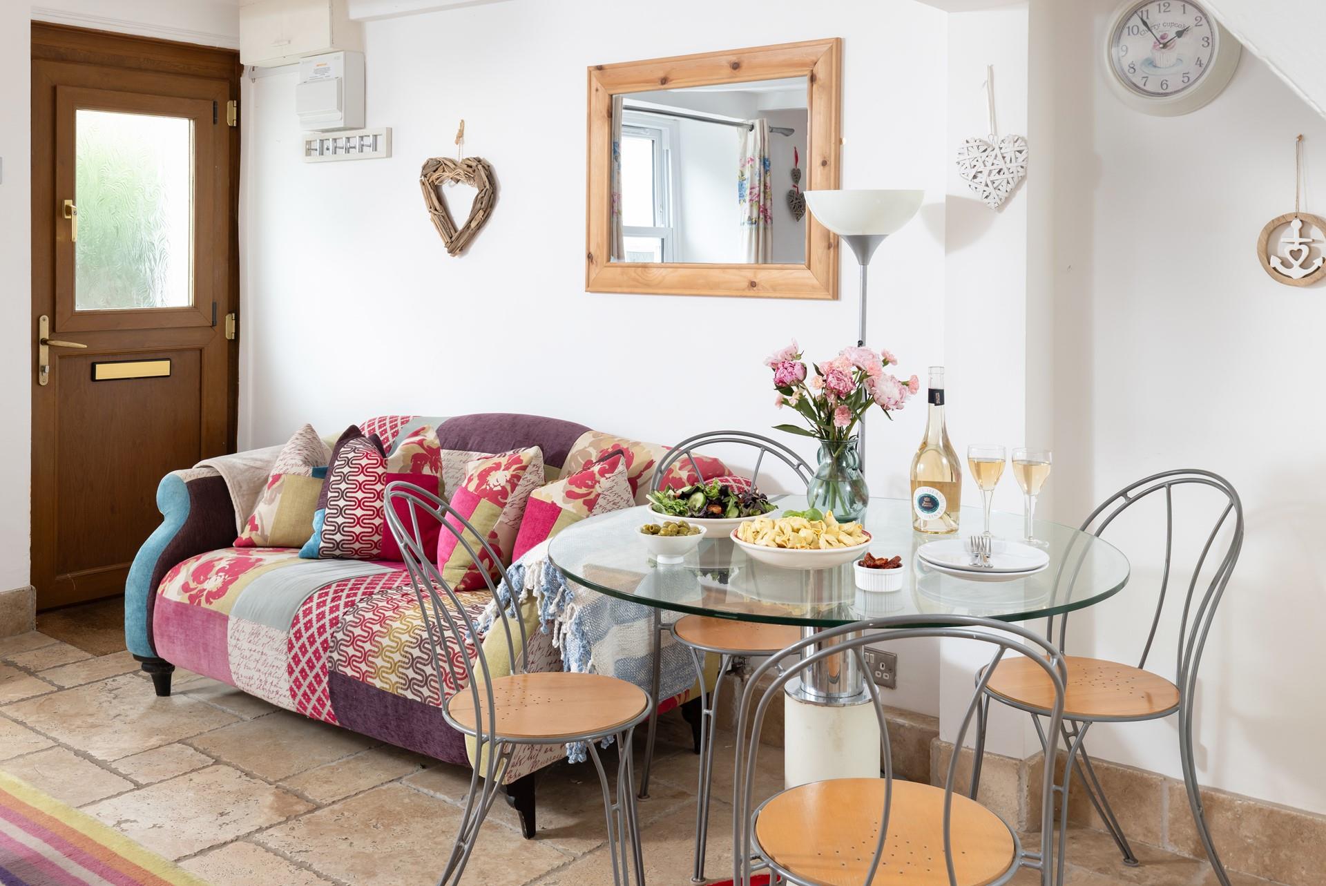 Spend cosy evenings together after days on the beach!