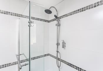 Freshen up in the shower before heading out for dinner at one of Cornwall's many eateries!