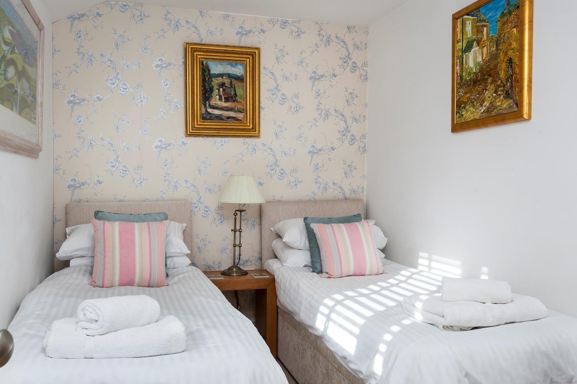 Sleeping up to 6, Duck Cottage is perfect for a family holiday. 