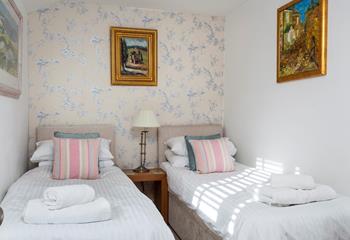 Sleeping up to 6, Duck Cottage is perfect for a family holiday. 