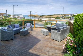 With plenty of seating on the decking, you can enjoy the afternoon sun and watch the world go by. 