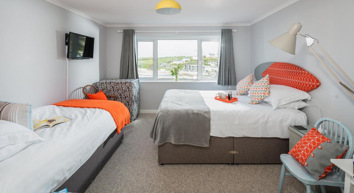 Bright surf-inspired features make this bedroom perfect for the kids!