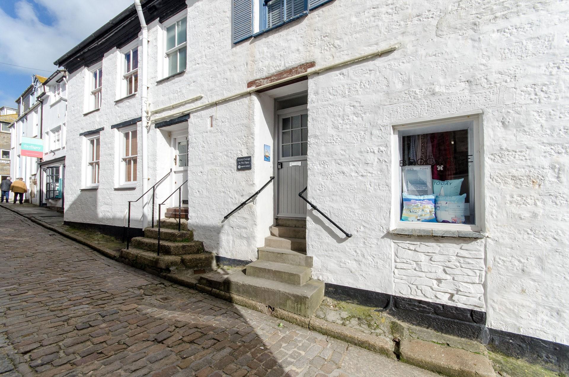 Victory Cottage 2A The Digey, Downalong Aspects Holidays