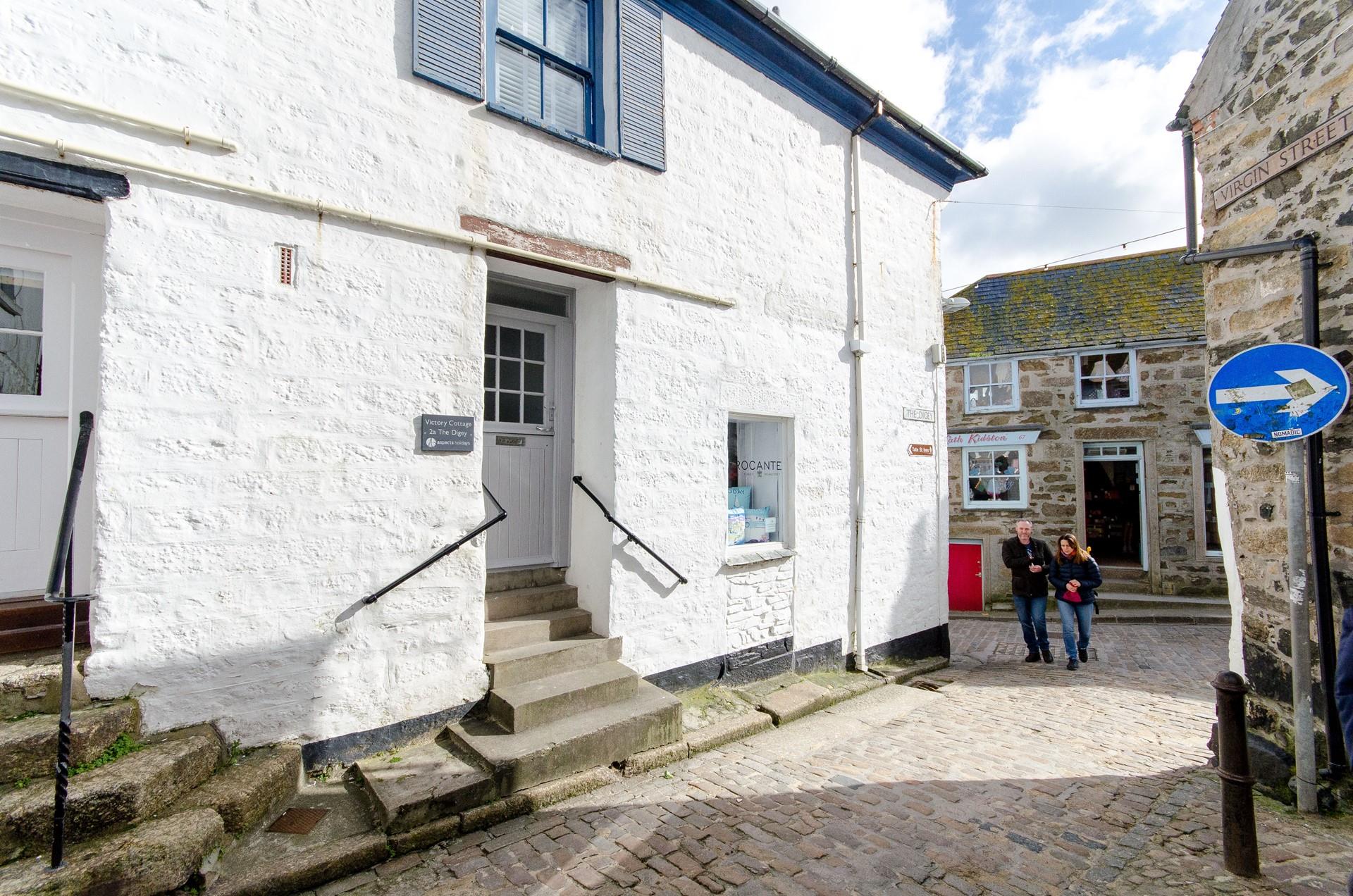 Victory Cottage 2A The Digey, Downalong Aspects Holidays