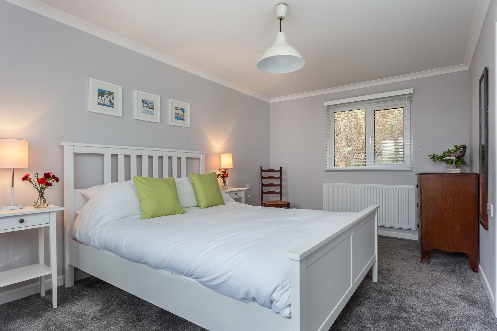 Wake up refreshed and enjoy your first cuppa of the day in bed.